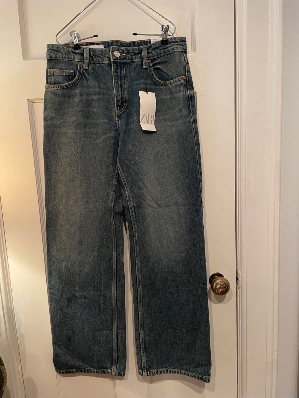 NWT Zara Women’s Washed Mid Rise Blue Straight Jeans